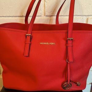 Michael Kors Jet Set Large Tote Bag
